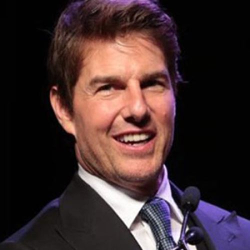 Tom Cruise’s Popcorn Moment: Viral Video Lights Up Movie Screening