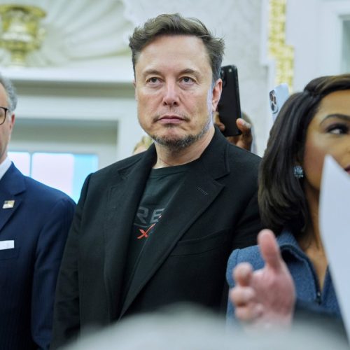 Musk’s Dogecoin Backed Grok AI Gains Traction in NZ Government – Raising Conflict Concerns