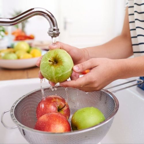 Do You Know How to Wash Fruit Properly? Avoid This Common Health Hazard!