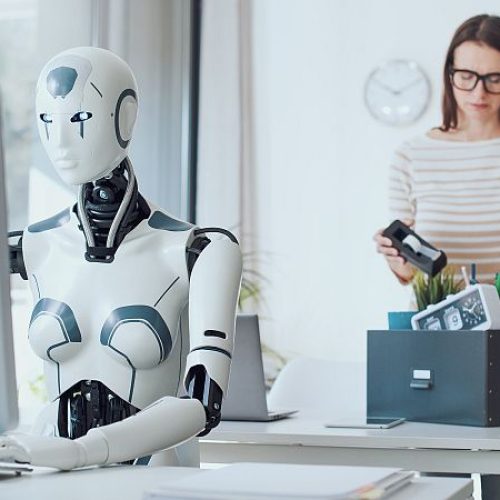 Women Four Times More Likely Than Men to Lose Jobs to AI, Report Warns